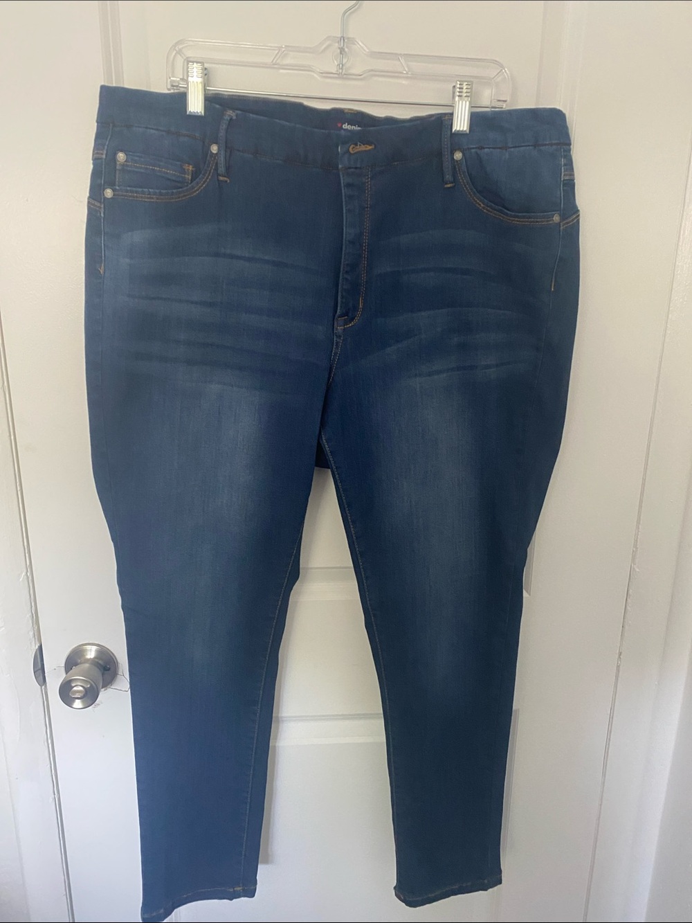 Women’s dark wash jeans